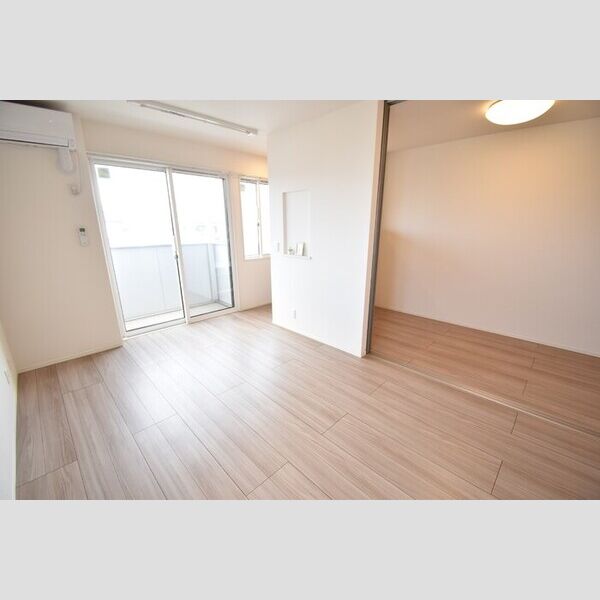 居室・リビング (LDK12.2帖～洋室4帖)