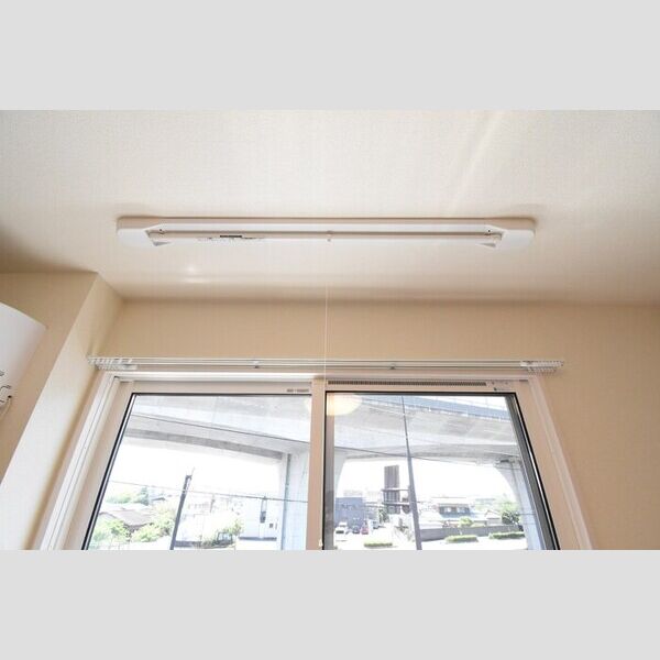 その他 (室内物干し)