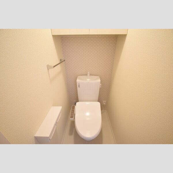 トイレ (温水洗浄暖房便座)