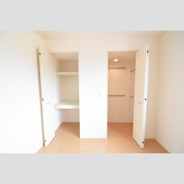 収納 (ワンステップクローゼット・物入)