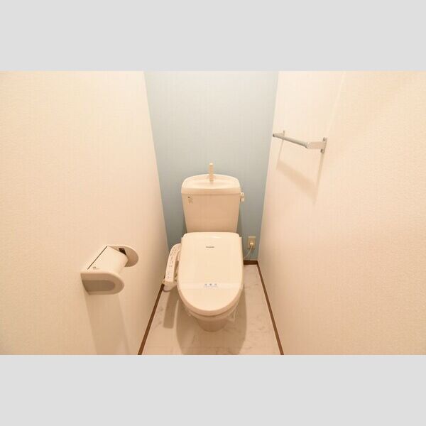 トイレ (温水洗浄暖房便座)