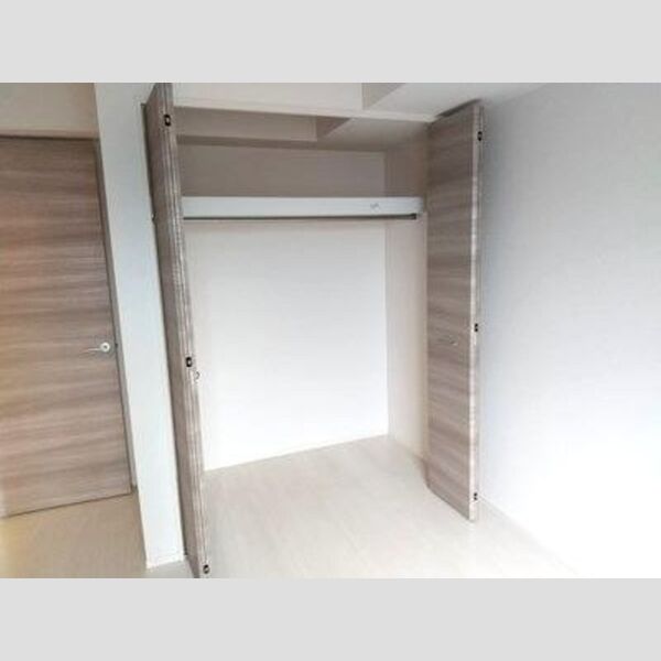 玄関 (クローゼット)