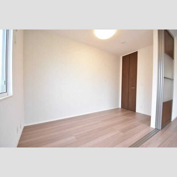 その他 (洋室4帖)