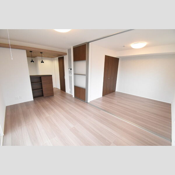 居室・リビング (LDK11.7帖～洋室4.5帖)