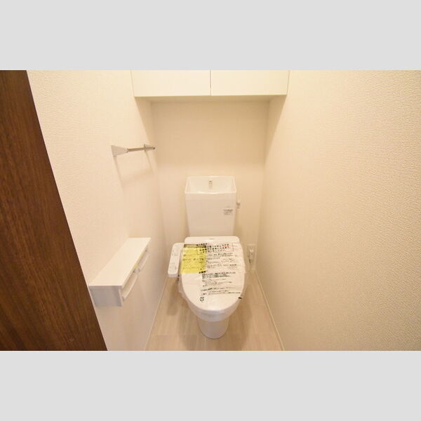 トイレ (温水洗浄暖房便座)