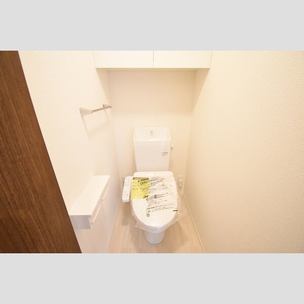 トイレ (温水洗浄暖房便座)