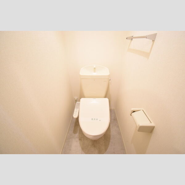 トイレ (温水洗浄暖房便座)