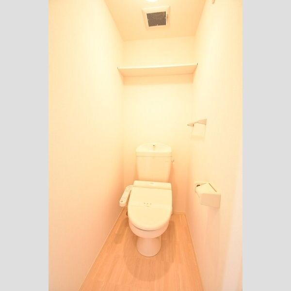 トイレ (温水洗浄暖房便座)