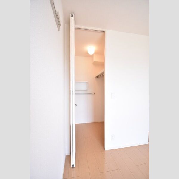 収納 (ウォークインクローゼット)