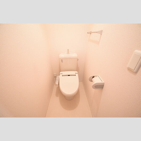 トイレ (温水洗浄暖房便座)
