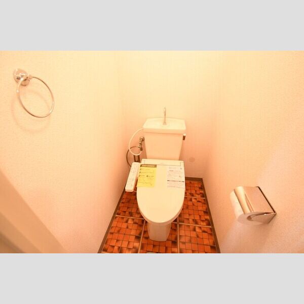 トイレ (温水洗浄暖房便座)