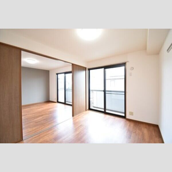 その他 (LDK12.2帖+南洋室6帖)