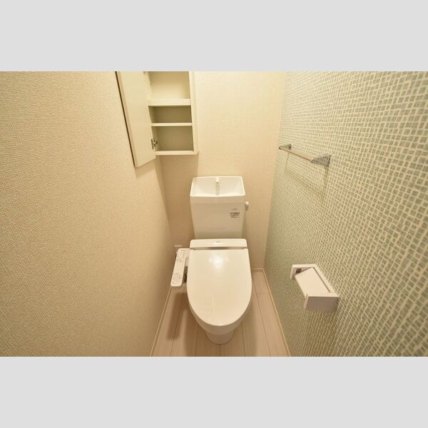 トイレ (温水洗浄暖房便座)