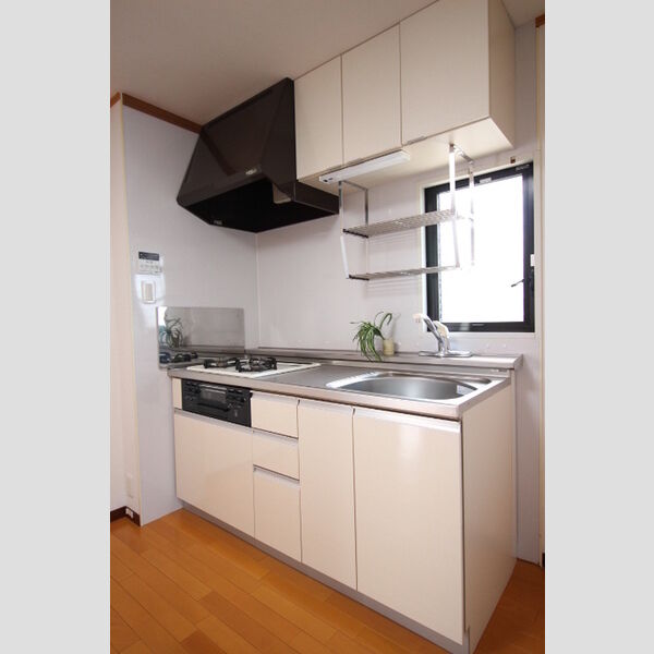 キッチン (3口ガスコンログリル付システムキッチン)