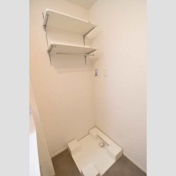 その他 (室内洗濯機置場)