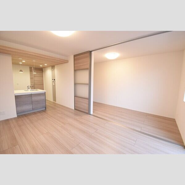 居室・リビング (LDK11.4帖～洋室5帖)