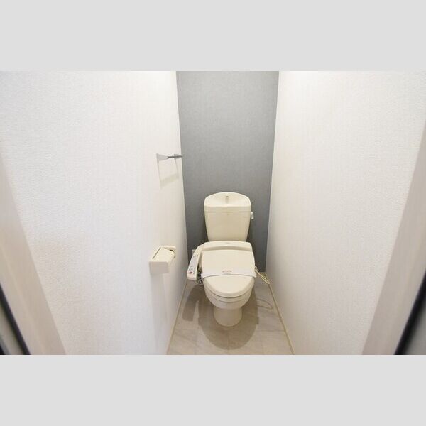 トイレ (温水洗浄暖房便座)