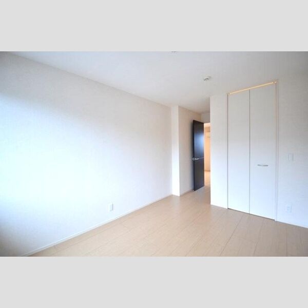 その他 (洋室6.7帖)