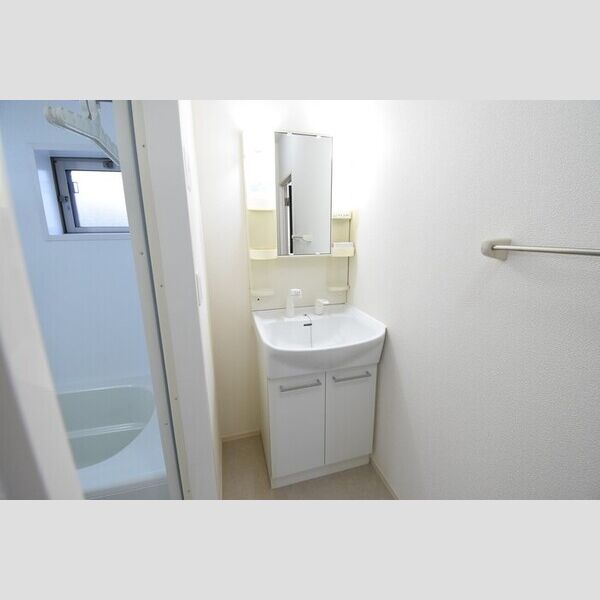 洗面所 (洗髪洗面化粧台)