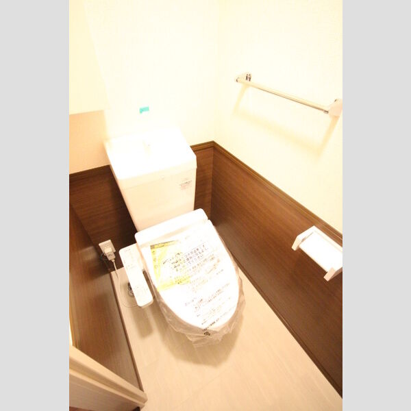 トイレ (温水洗浄暖房便座)