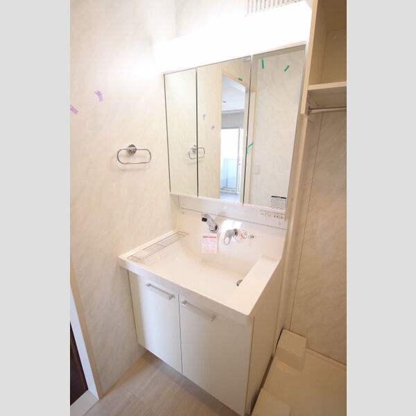 洗面所 (洗髪洗面化粧台)