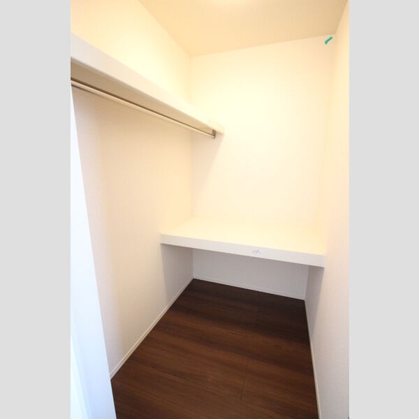 収納 (ウォークインクローゼット)