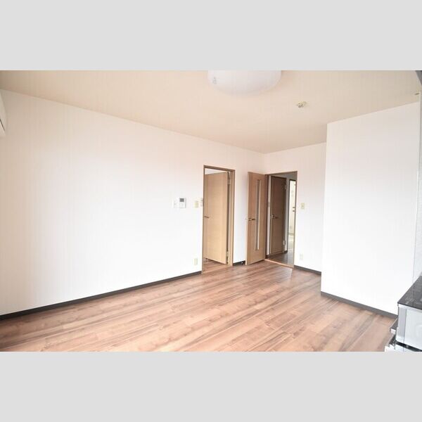 居室・リビング (DK9帖)