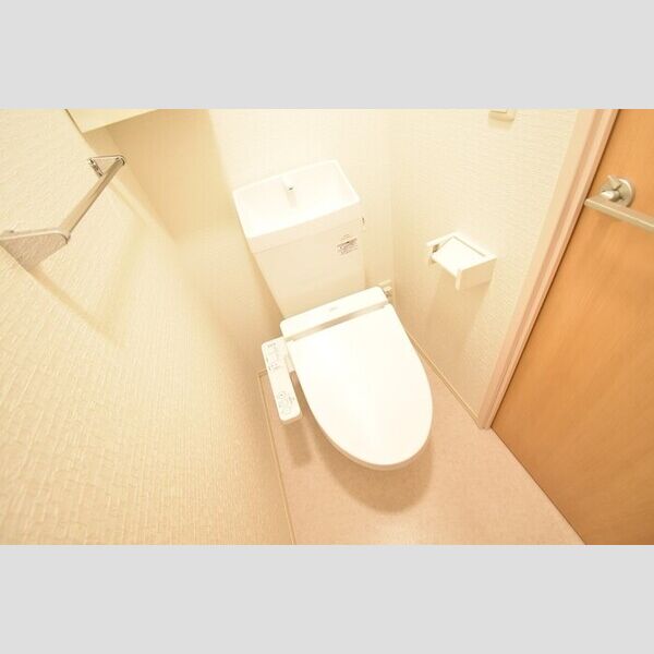 トイレ (温水洗浄暖房便座)