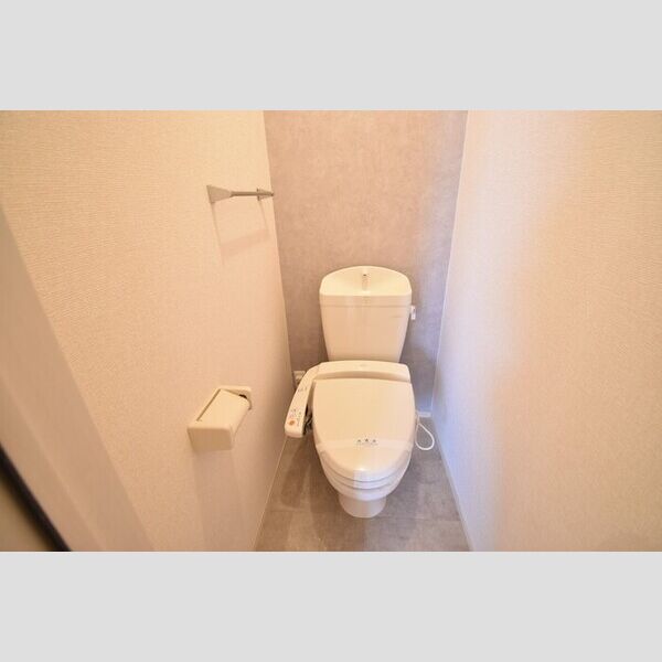 トイレ (温水洗浄暖房便座)