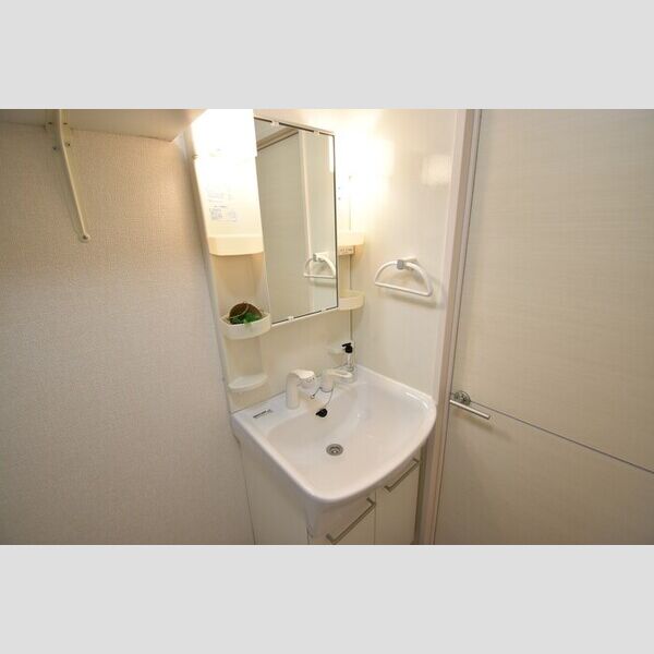 洗面所 (洗髪洗面化粧台)