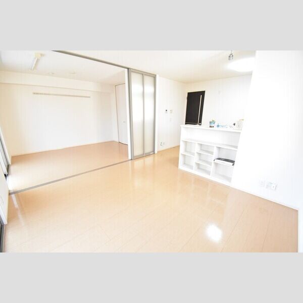 居室・リビング (LDK12帖～洋室6帖)