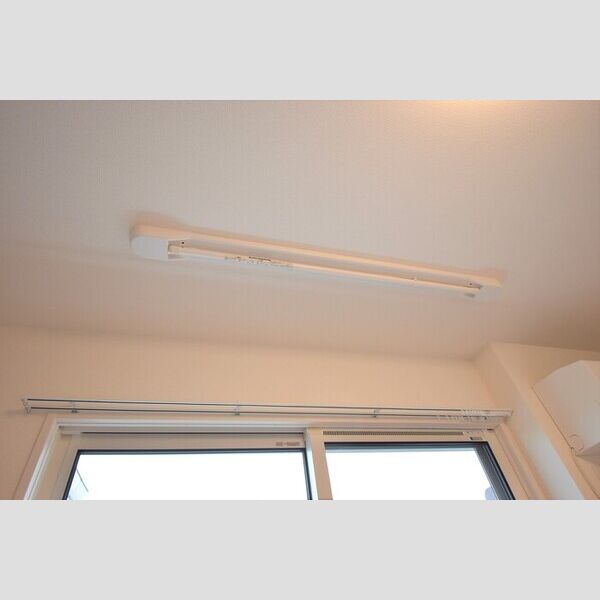 その他 (室内物干し)