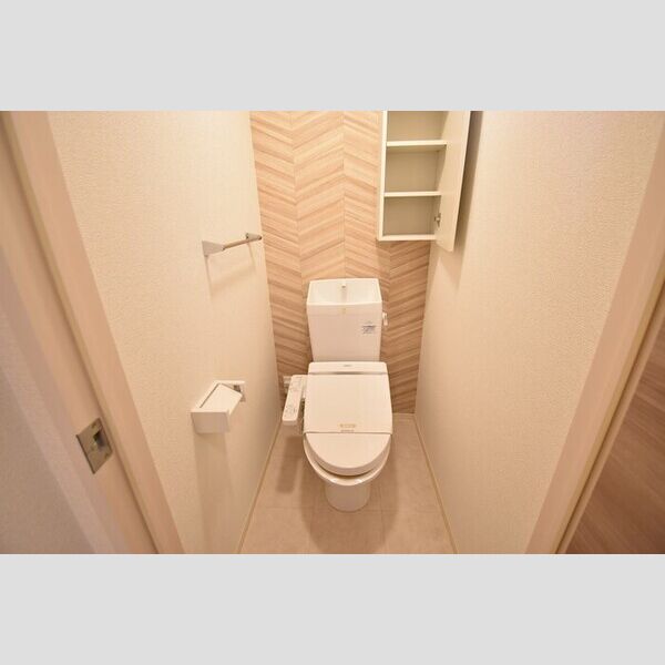 トイレ (温水洗浄便座)