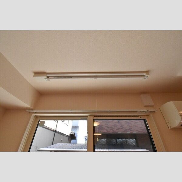 その他 (室内物干し)