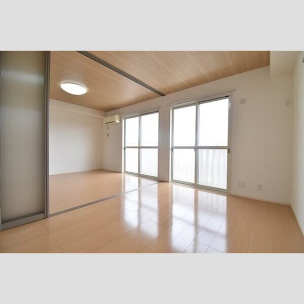 その他 (南側洋室6帖)