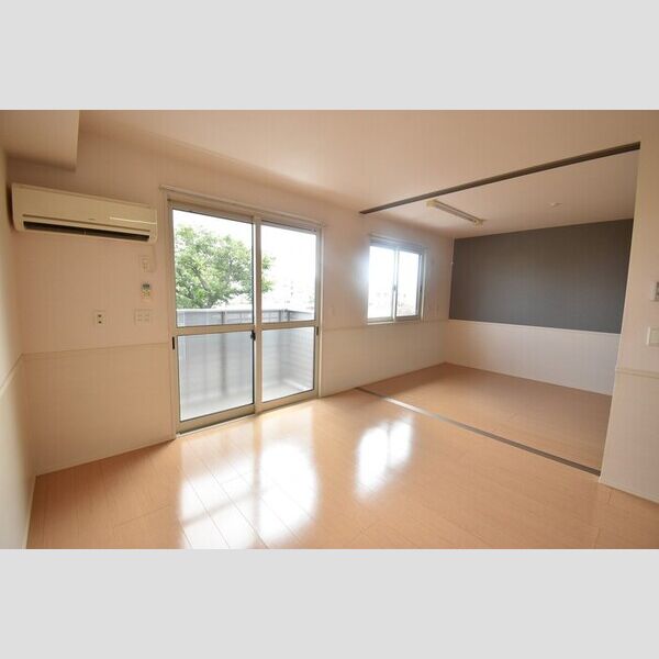 居室・リビング (LDK10.5帖～洋室6帖)