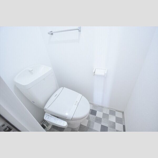 トイレ (温水洗浄便座)