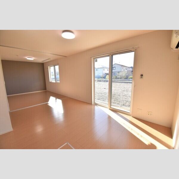 居室・リビング (LDK10.2帖～洋室6帖)