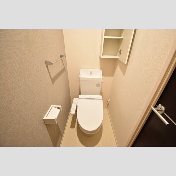 トイレ (温水洗浄暖房便座)