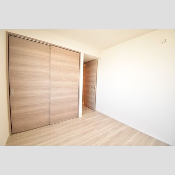 その他 (洋室5帖)