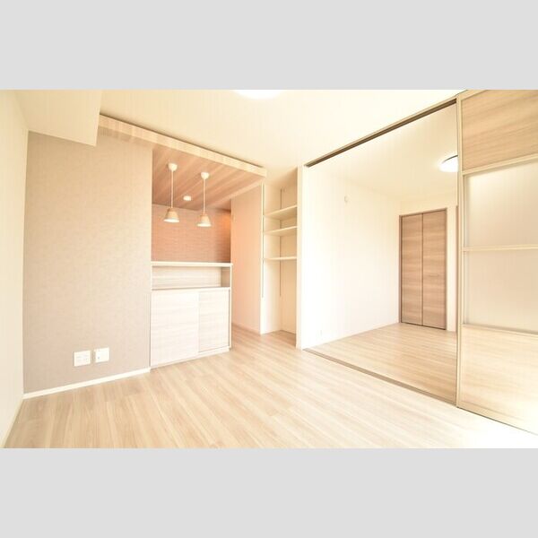 居室・リビング (LDK10.3帖～洋室4.5帖)