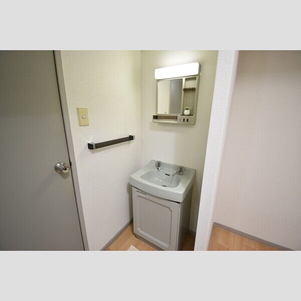 洗面所 (洗面化粧台)