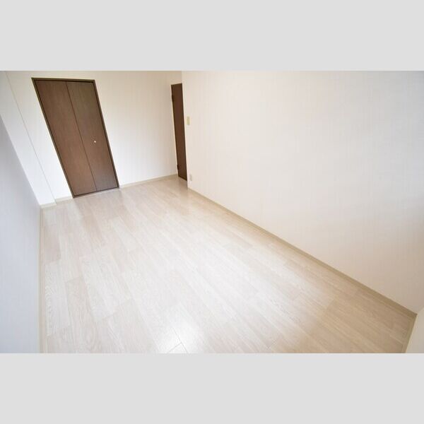 その他 (洋室6.7帖)