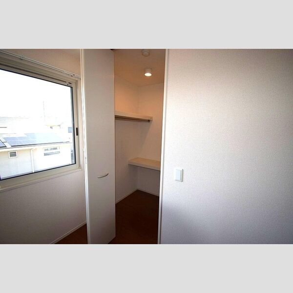 収納 (ウォークインクローゼット)