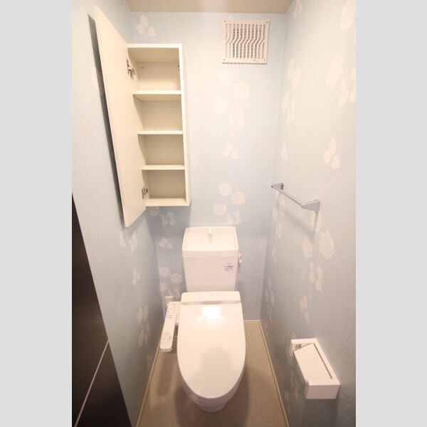 トイレ (洗浄機能付便座)