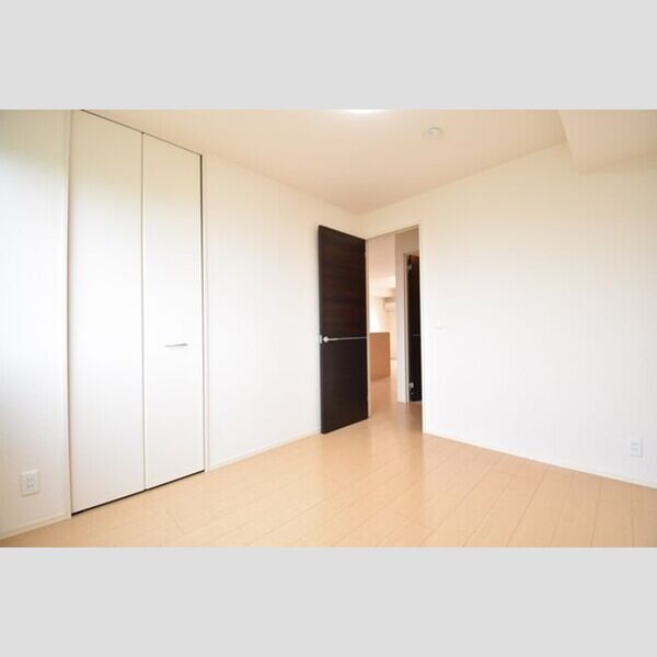 その他 (洋室5帖)