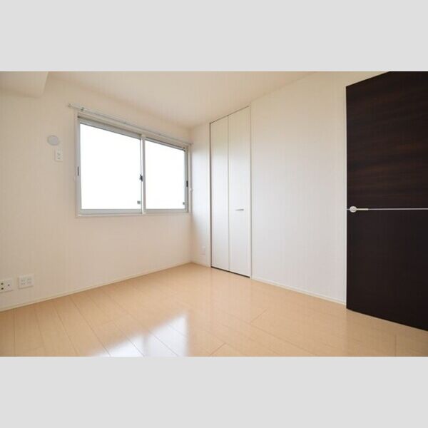 その他 (洋室5帖)