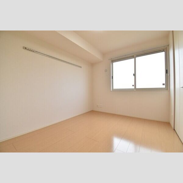 その他 (洋室5帖)