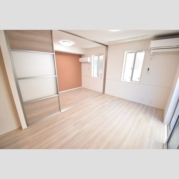 居室・リビング (LDK10.7帖～洋室3.5帖)