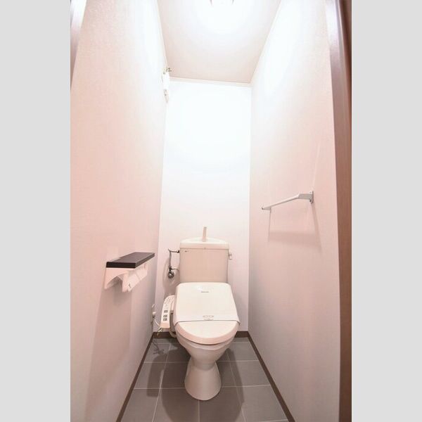 トイレ (温水洗浄暖房便座)